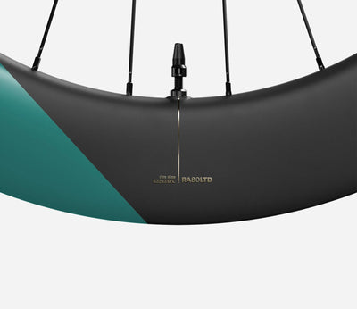 front-02-oquo-ra80ltd-metallic-jade-matt
